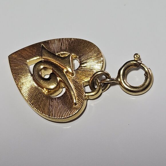 **Final Sale** Vintage Monet Sweet 16 HEART Gold Tone Charm Pendant Birthday - Picture 7 of 10